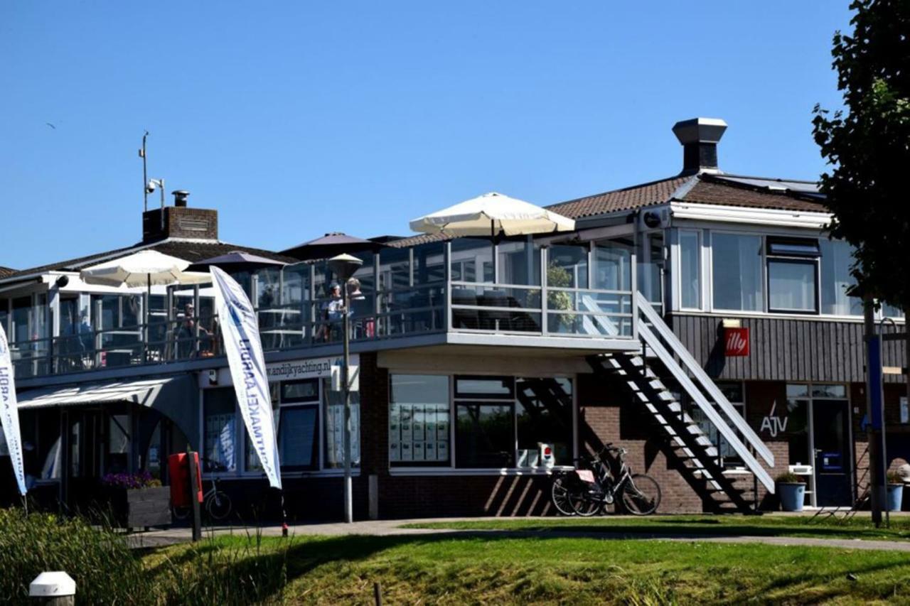 Tinyfloat Andijk Villa Exterior foto